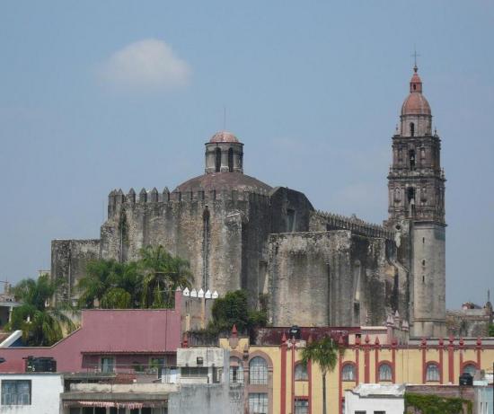 Cathedrale-de-Cuernavaca.jpg