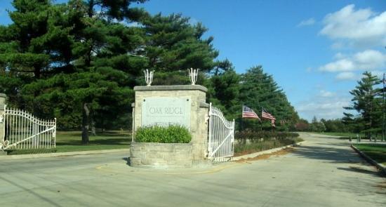 Oak-Ridge-cemetery.jpg