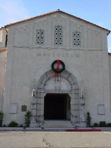 chapel-of-the-chimes-columbarium-and-mausoleu.jpg